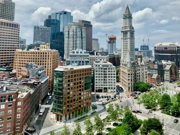 $1,998,000 | 110 Broad Street, Unit 602, Boston, MA 02110