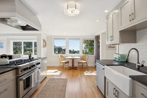 $3,680,000 | 40 Laurel Avenue, Stinson Beach, CA 94970