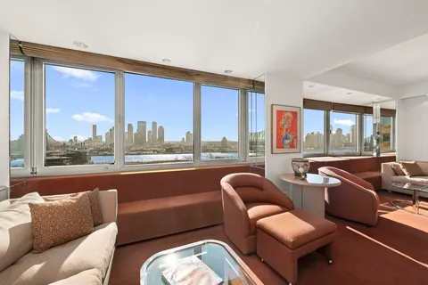 $1,625,000 | 25 Sutton Place South, Unit 18M | Sutton Place