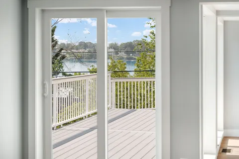 $795,000 | 286 Riverside Drive, Tiverton, RI 02878