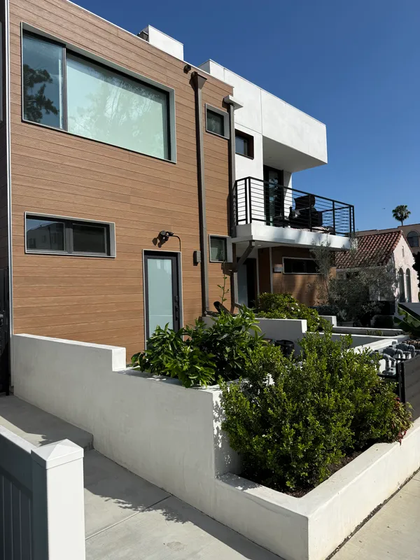 $1,500,000 | North McCadden Place, Los Angeles, CA 90038
