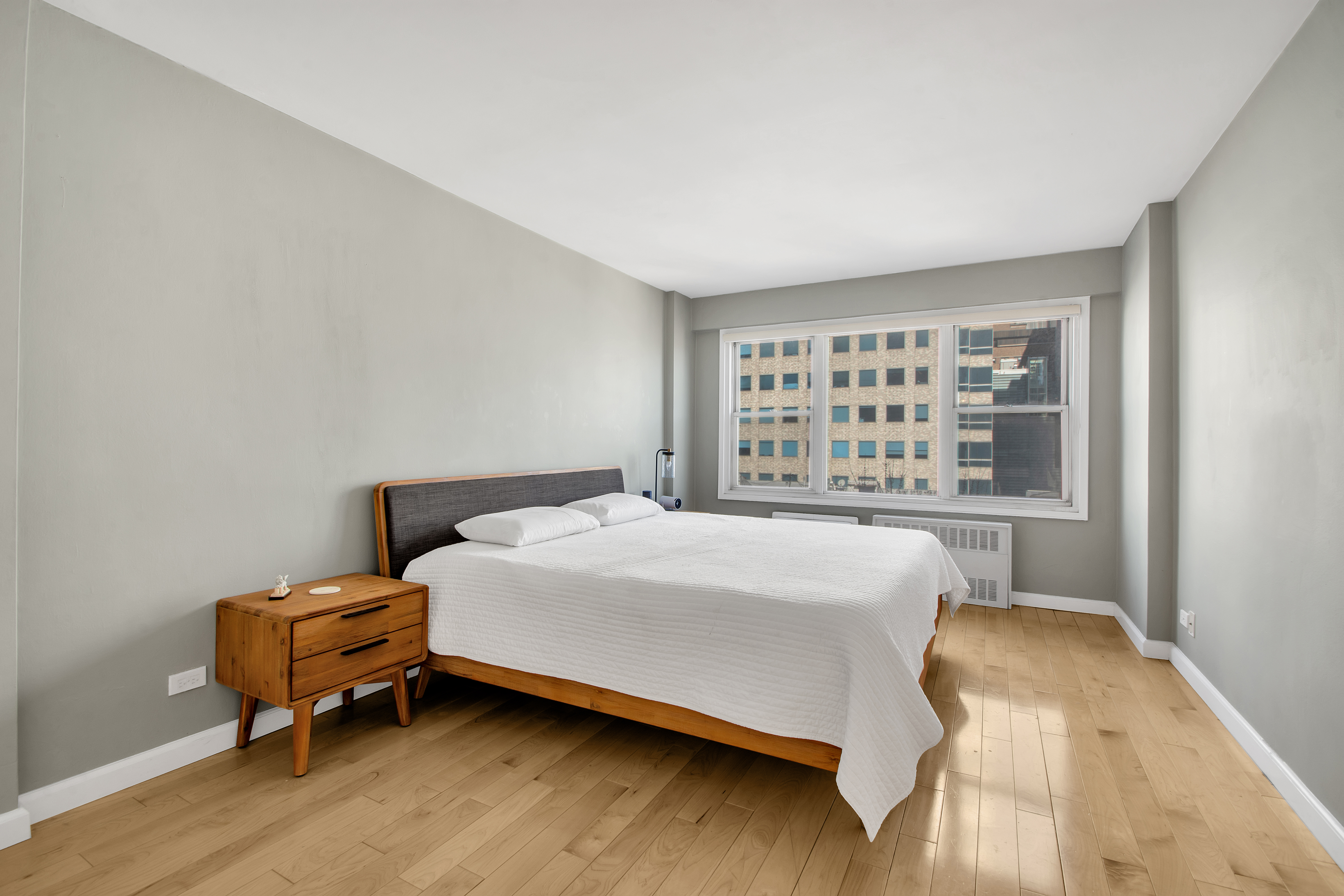 435 East 65th Street, Unit 9A Manhattan, NY 10065 - Photo 4 of 14