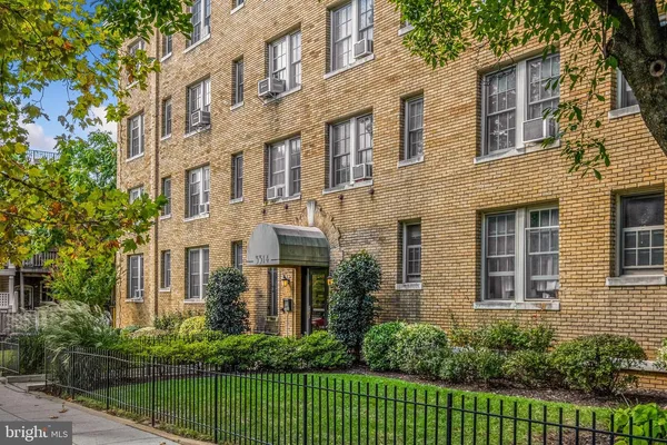 $349,000 | Mt Pleasant Street Northwest, Washington, DC 20010