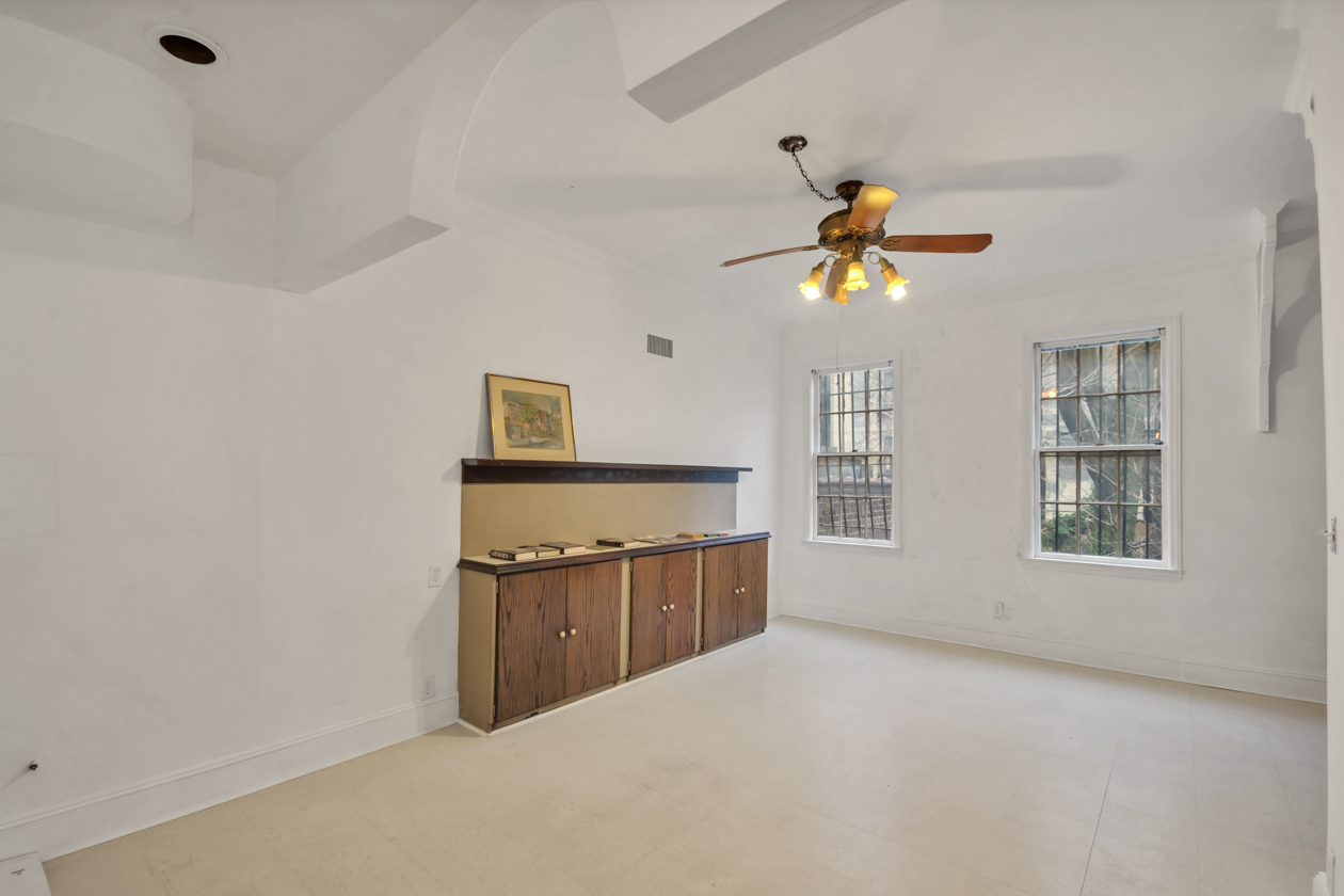 119 West 10th Street Manhattan, NY 10011 - Photo 11 of 29