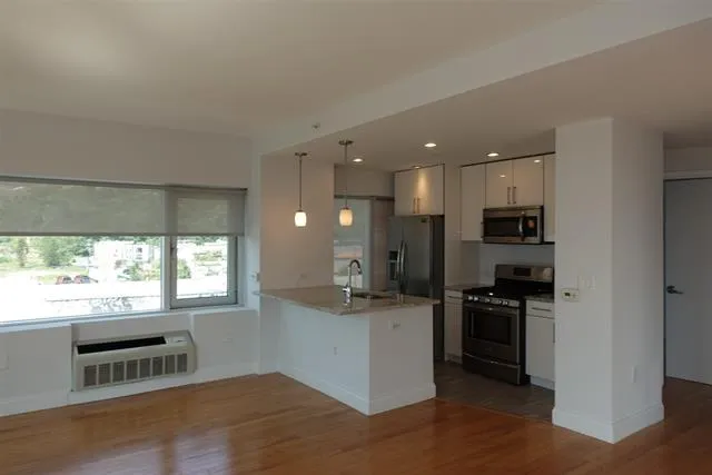 $3,900 | 1700 Park Avenue, Unit 613, Weehawken, NJ 07086