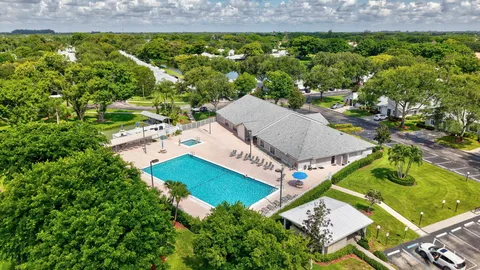 $399,900 | 8621 Jasmine Way, Boca Raton, FL 33496