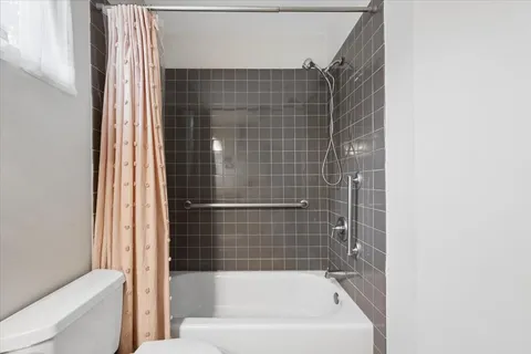 $585,000 | 7220 16th Avenue, Takoma Park, MD 20912