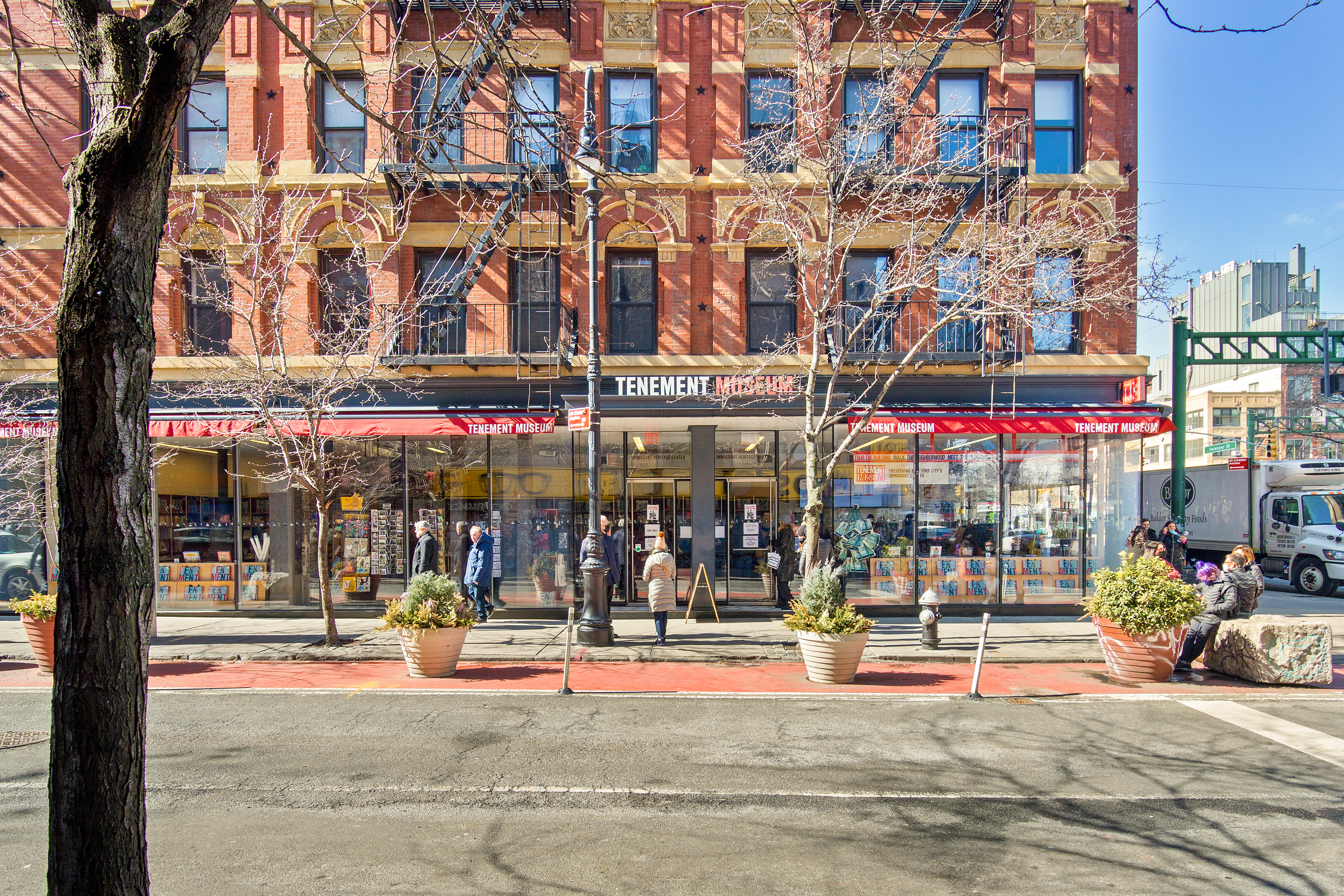 417 Grand Street, Unit D1801 Manhattan, NY 10002 - Photo 20 of 23 a view of building with street