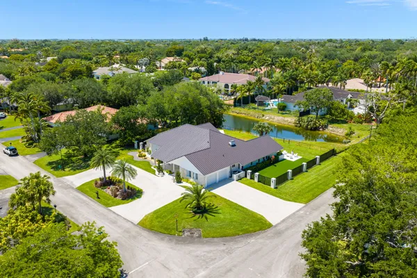 $2,925,000 | 9201 Southwest 102nd Street, Miami, FL 33176