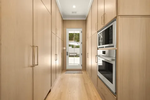 $4,100,000 | 5537 Hawthorne Place Northwest, Washington, DC 20016
