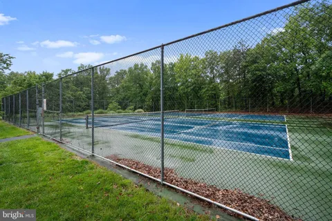 $825,000 | 4093 Oak Village Landing, Fairfax, VA 22033