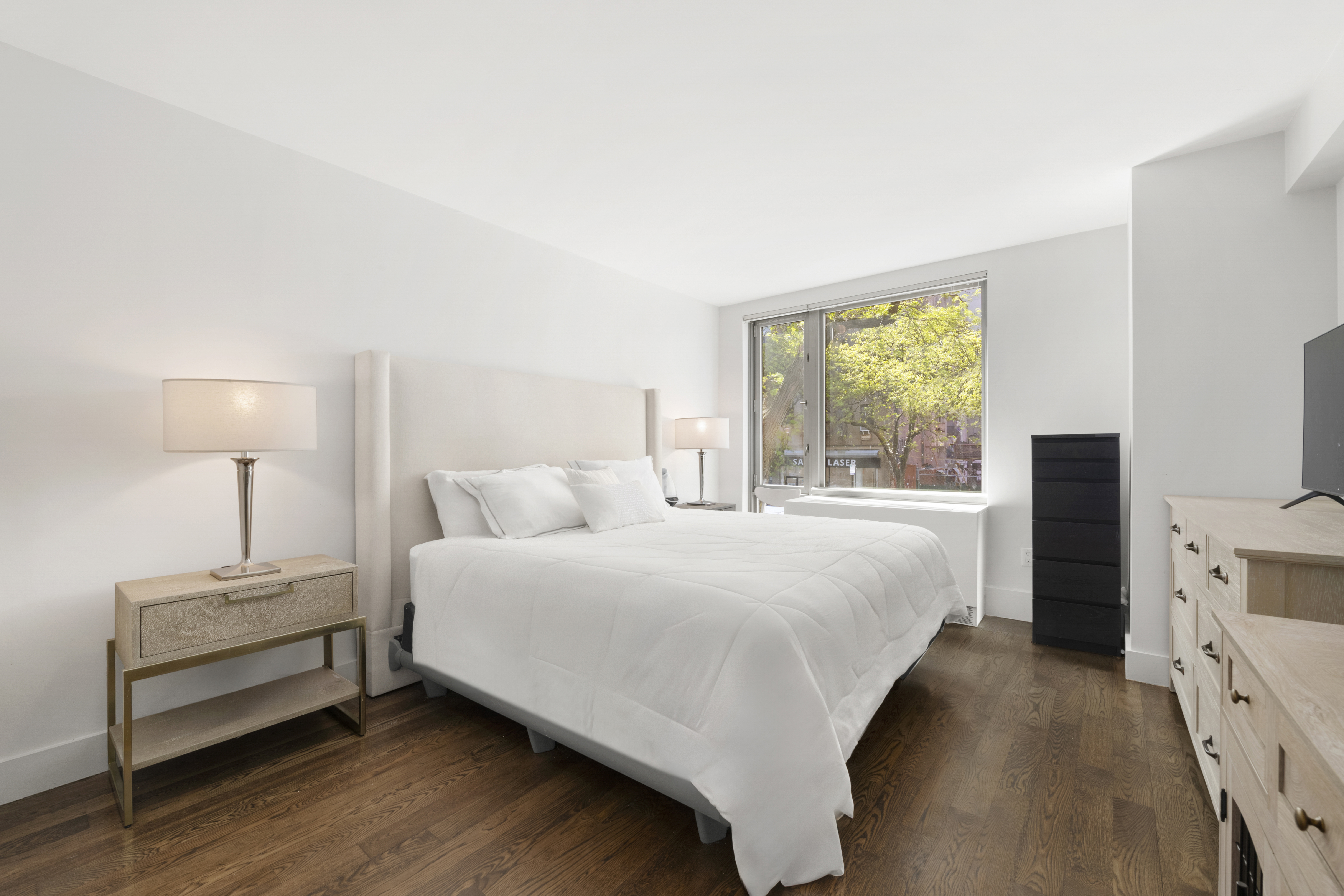 464 West 44th Street, Unit 2F Manhattan, NY 10036 - Photo 5 of 9
