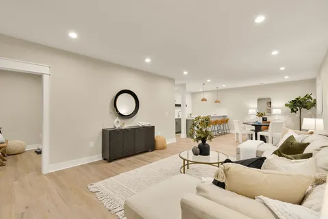 Contact Agent | Longview Drive, Alexandria, VA 22314