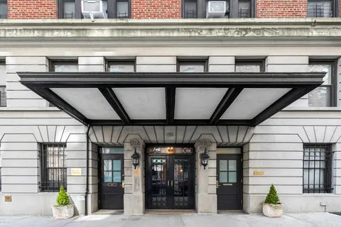 $825,000 | 16 East 98th Street, Unit 7F | Upper East Side