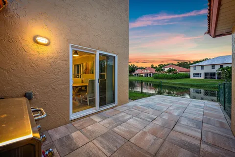 $400,000 | 1088 Via Jardin, Palm Beach Gardens, FL 33418