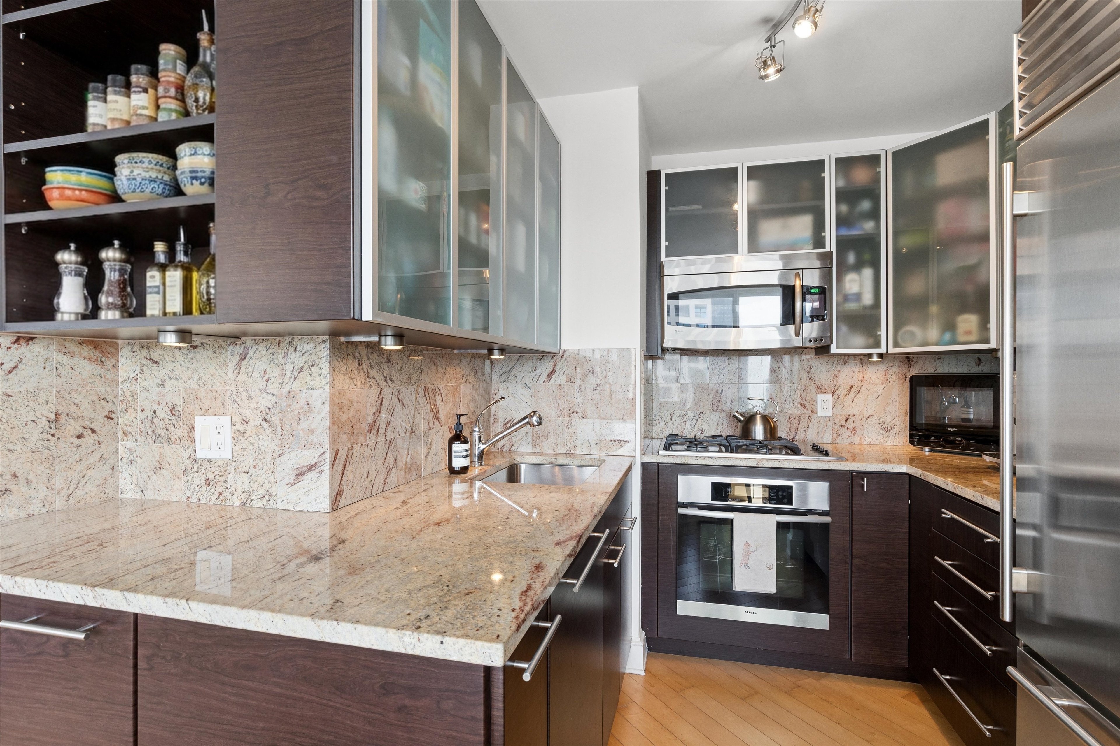 235 East 55th Street, Unit 38C Manhattan, NY 10022 - Photo 4 of 13