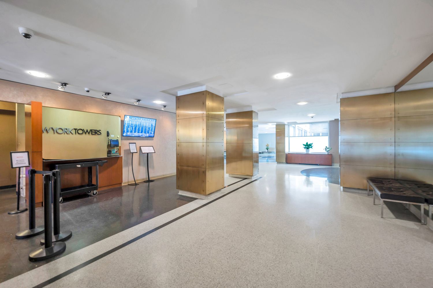 Elkin J Serna, Real Estate Agent Compass