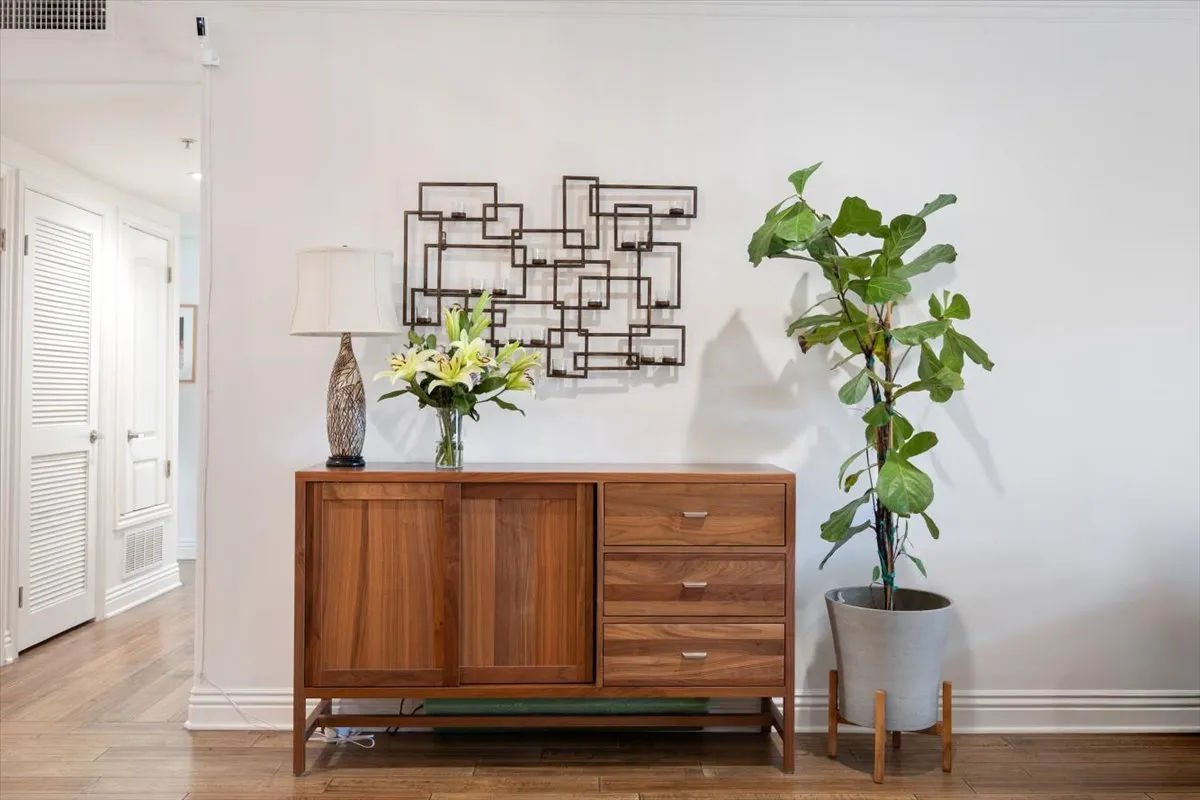 $999,999 | 4394 Farmdale Avenue, Unit 202, Studio City, CA 91604