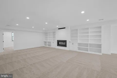 $2,925,000 | 930 Fairway Drive Northeast, Vienna, VA 22180