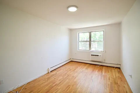 $6,200 | 121 4th Place, Unit 3 | Carroll Gardens