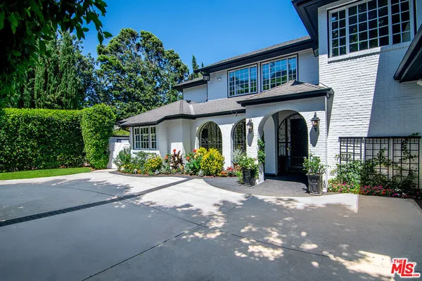$3,995,000 | 4054 Stone Canyon Avenue, Sherman Oaks, CA 91403