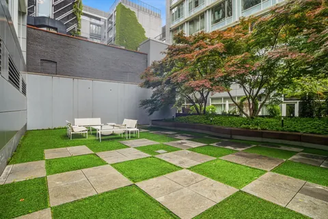 $2,599,000 | 311 West Broadway, Unit 7D | SoHo