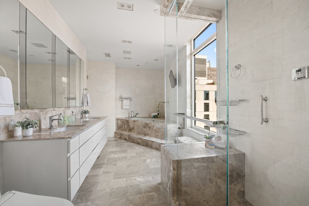 305 East 85th Street, Unit PHC Manhattan, NY 10028 - Photo 12 of 27