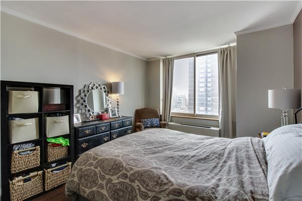 200 East 89th Street, Unit 20B Manhattan, NY 10128 - Photo 4 of 6