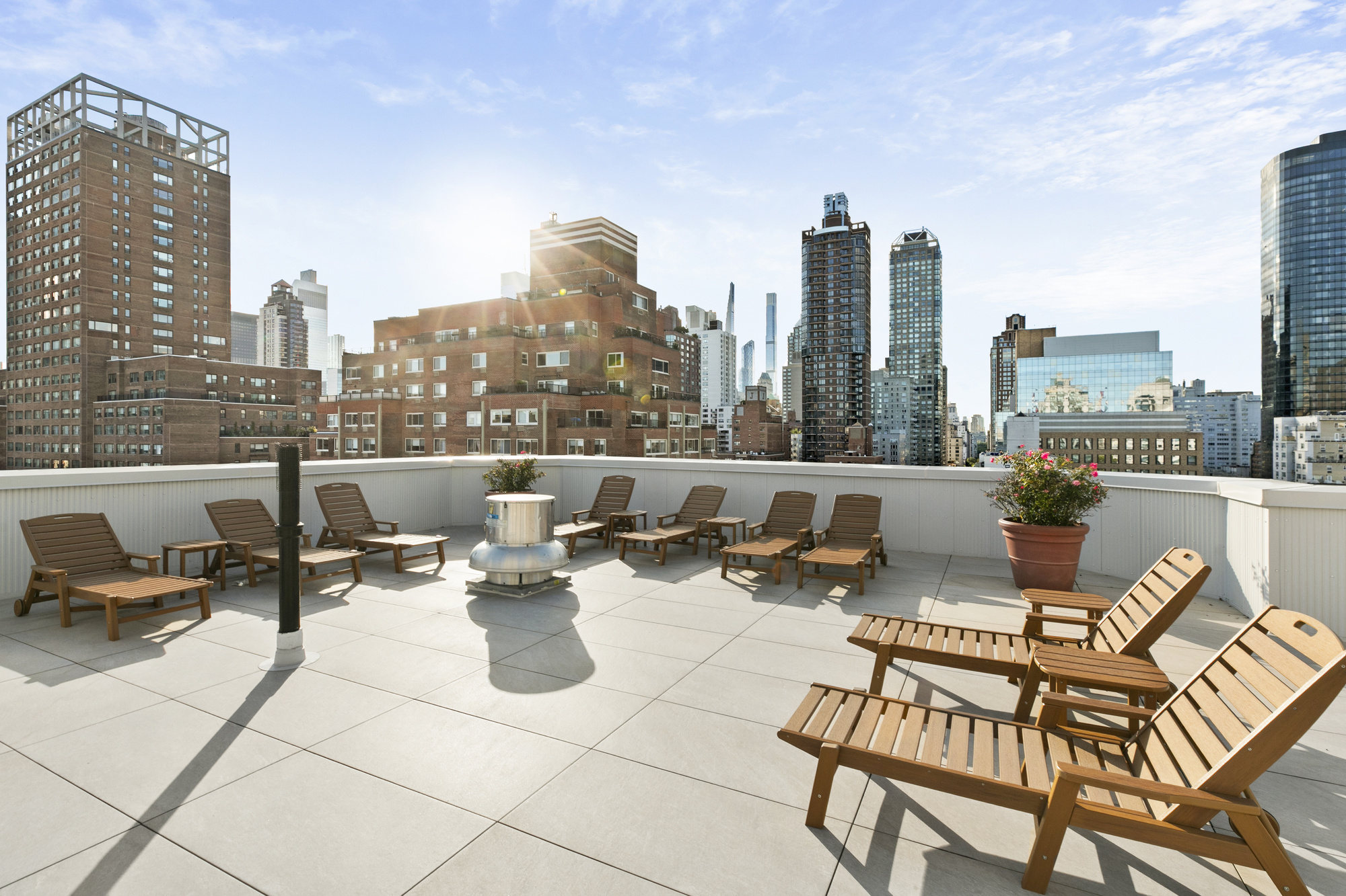 401 East 65th Street, Unit 13G Manhattan, NY 10065 - Photo 11 of 12 Gallery Image 11