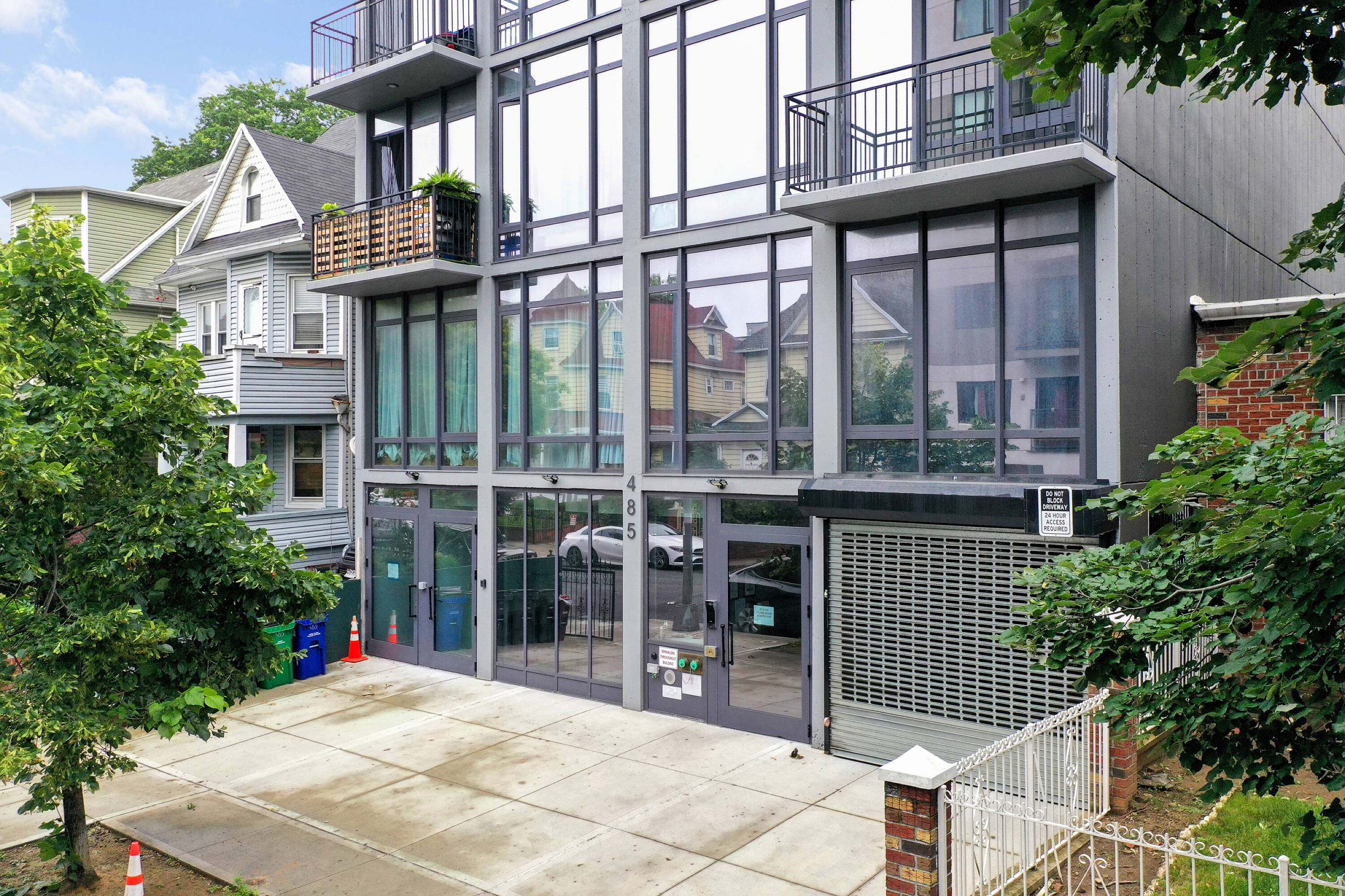 485 East 28th Street Brooklyn, NY 11226 - Photo 3 of 17