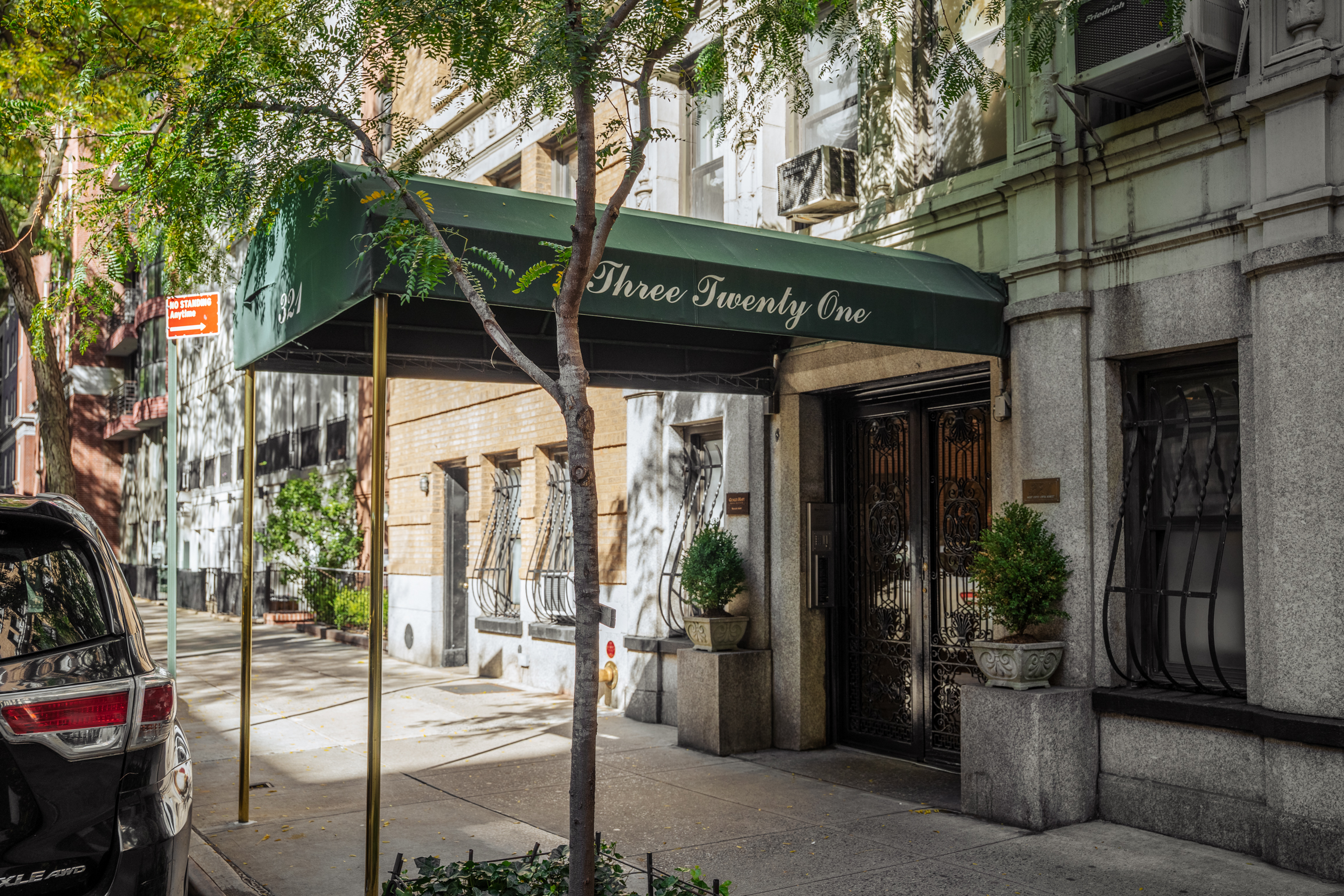 321 West 55th Street, Unit 41 Manhattan, NY 10019 - Photo 12 of 13