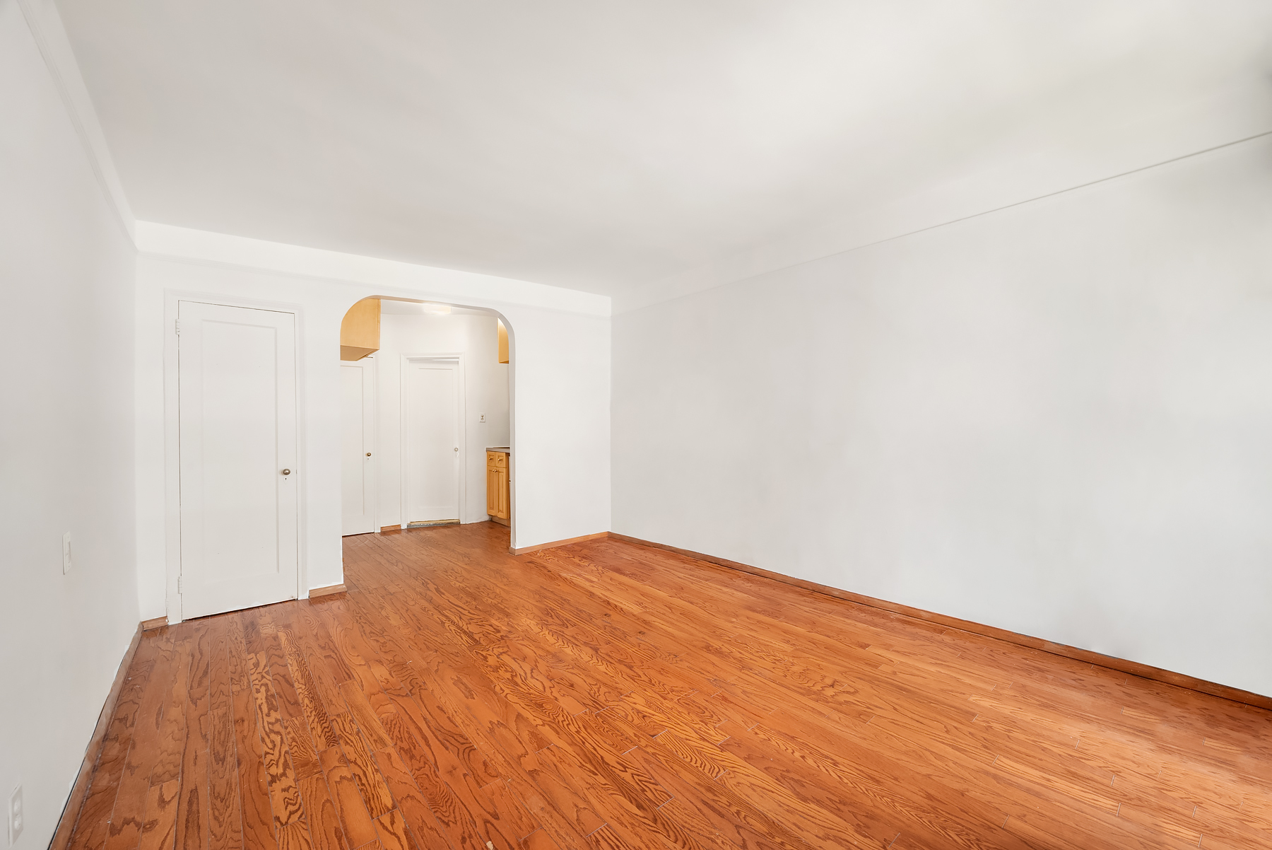 235 East 54th Street, Unit 4B Manhattan, NY 10022 - Photo 2 of 6