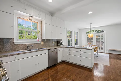 Contact Agent | 5313 Massachusetts Avenue, Bethesda, MD 20816