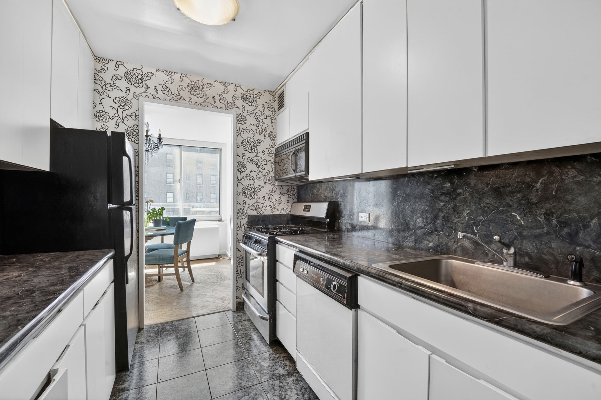 250 West 90th Street, Unit 7H Manhattan, NY 10024 - Photo 5 of 19