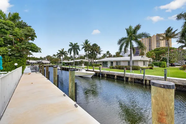 $360,000 | 3210 Southeast 10th Street, Unit 6B, Pompano Beach, FL 33062