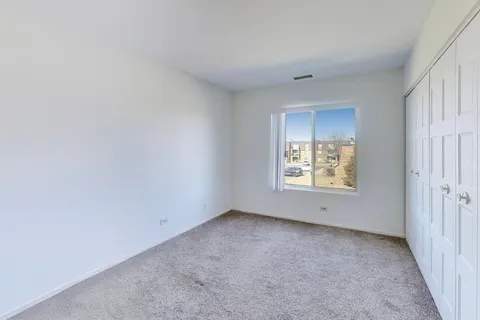 $222,000 | 717 Killarney Court, Unit 2D, Schaumburg, IL 60193