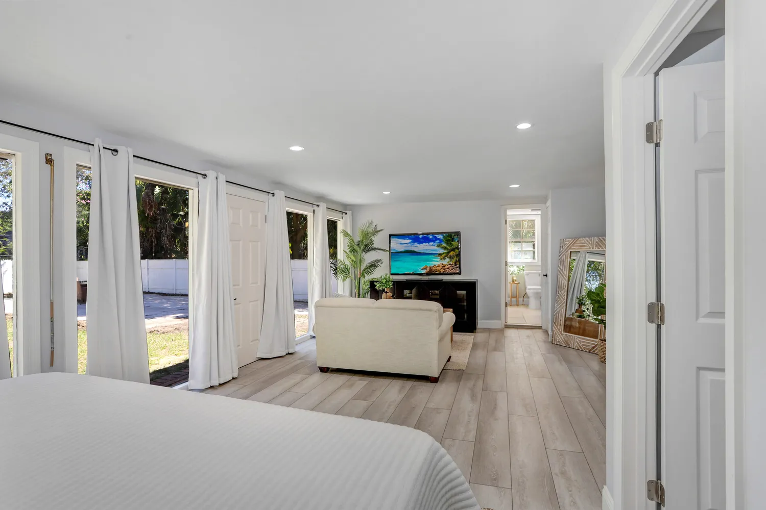 $670,000 | 1960 McKinley Street, Clearwater, FL 33765