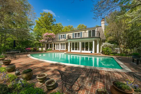 $2,400,000 | 11304 Skipwith Lane, Potomac, MD 20854