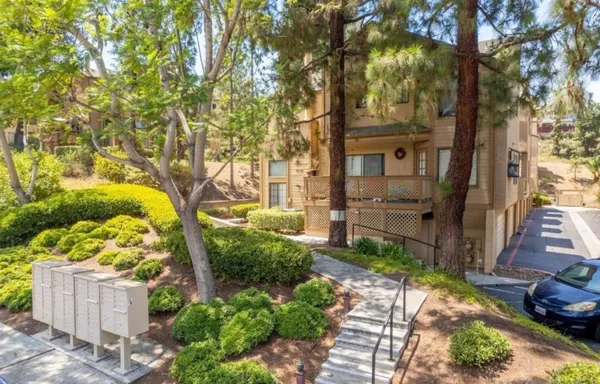 $749,888 | 9230 Lake Murray Boulevard, Unit F, San Diego, CA 92119