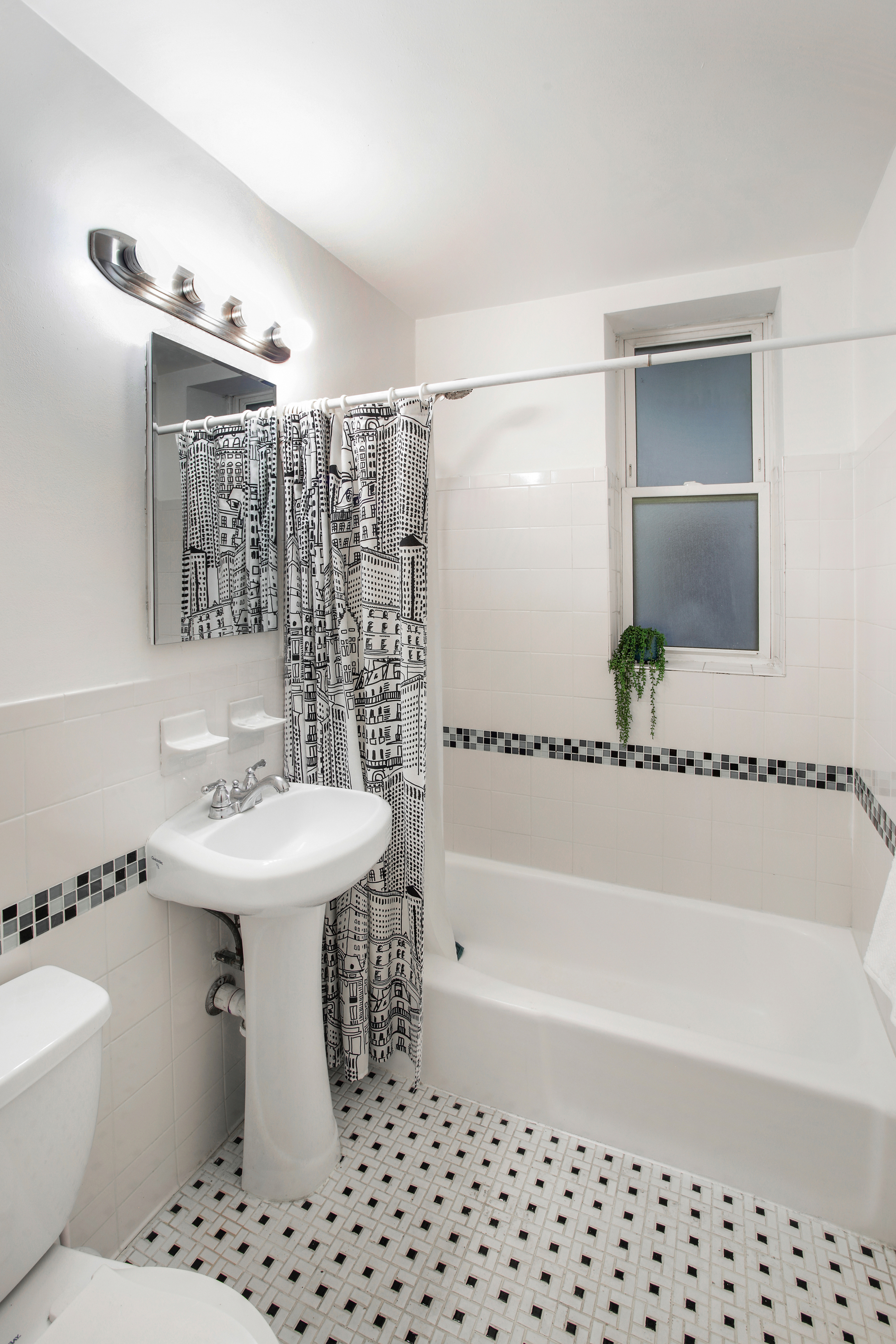 355 St Johns Place, Unit 2B Brooklyn, NY 11238 - Photo 7 of 11