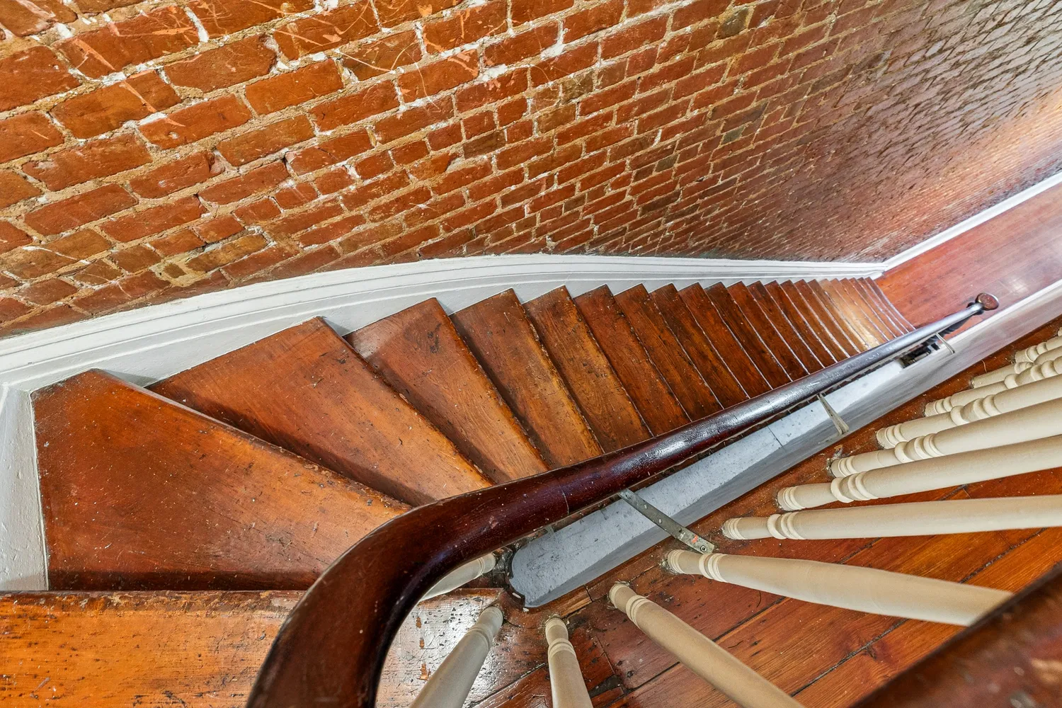 $179,000 | 1402 Prytania Street, Unit C3, New Orleans, LA 70130