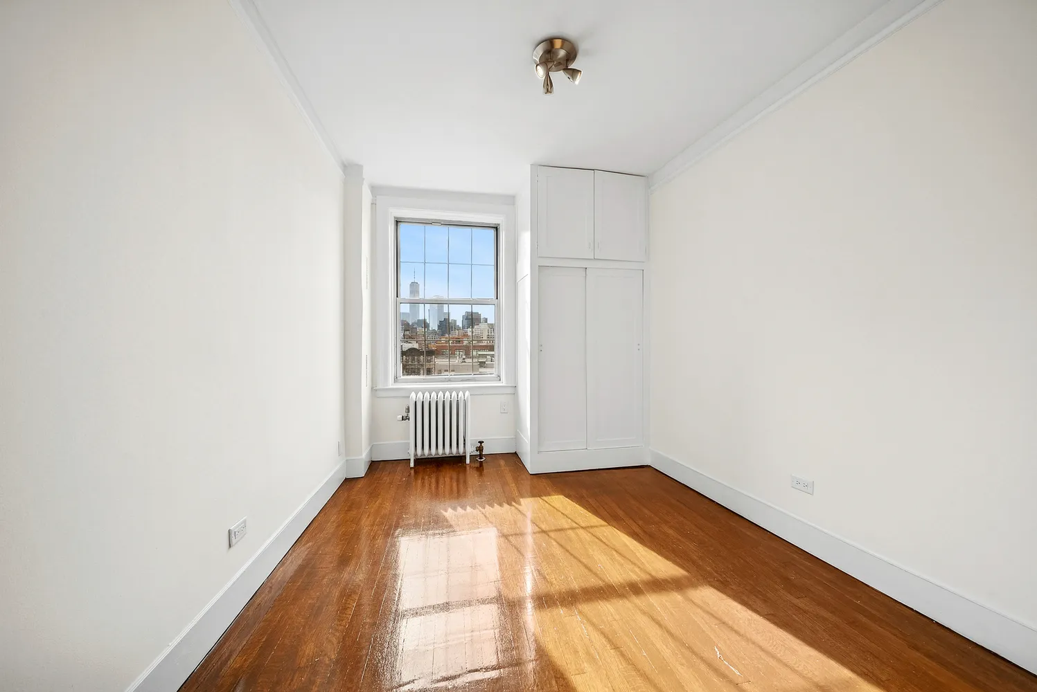 $6,750 | 123 Waverly Place, Unit 8A | Greenwich Village