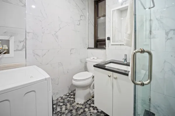 $3,900 | 36 West 35th Street, Unit 2A | Midtown South