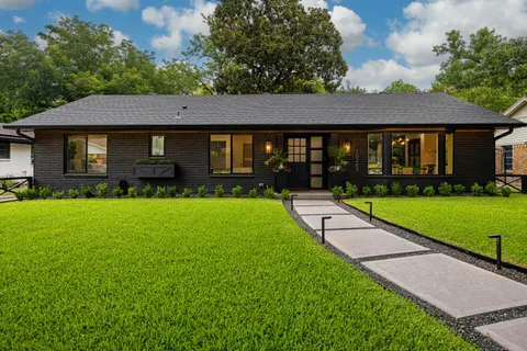 $849,000 | 10262 Vinemont Street, Dallas, TX 75218