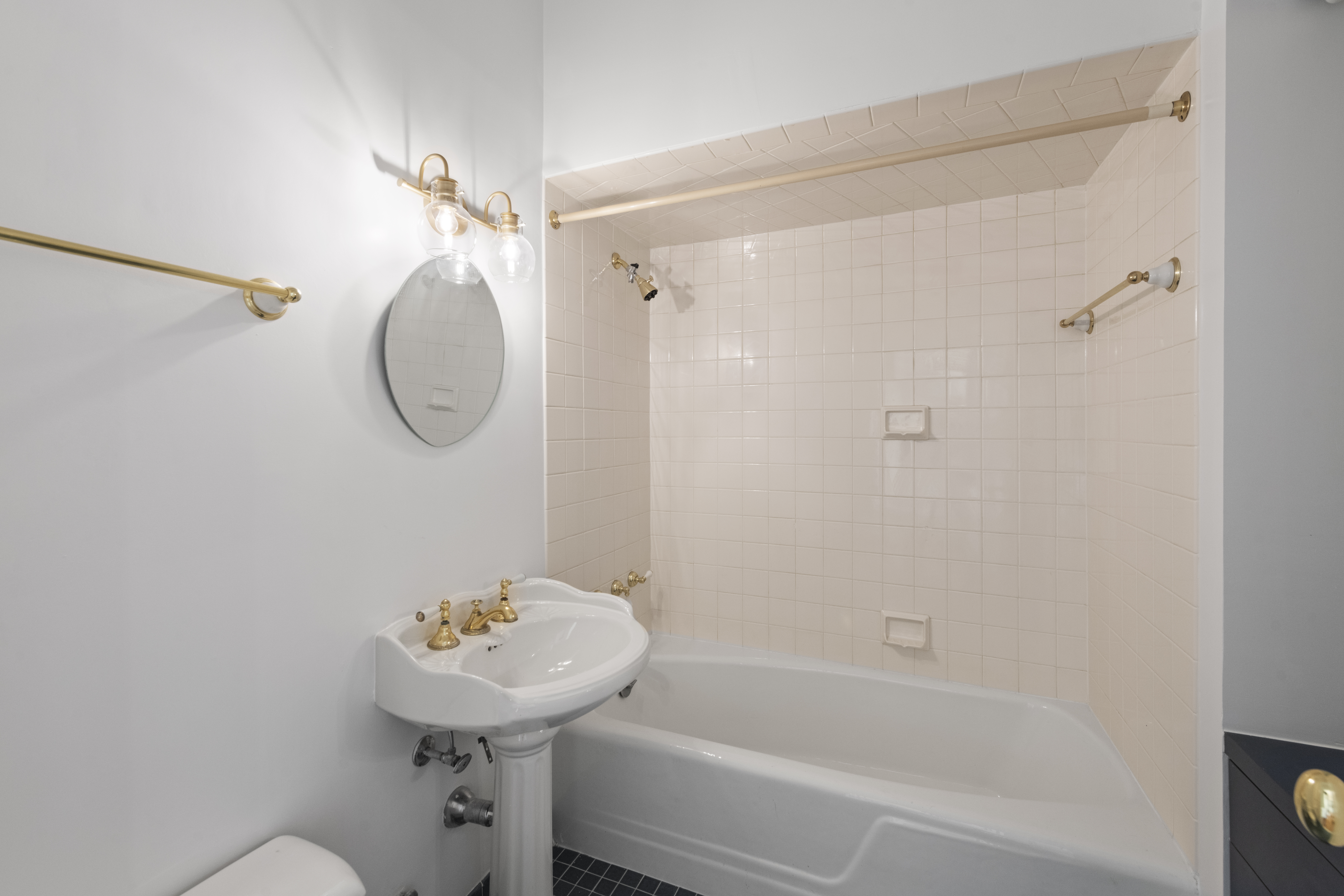 20 East 9th Street, Unit 26F Manhattan, NY 10003 - Photo 22 of 42