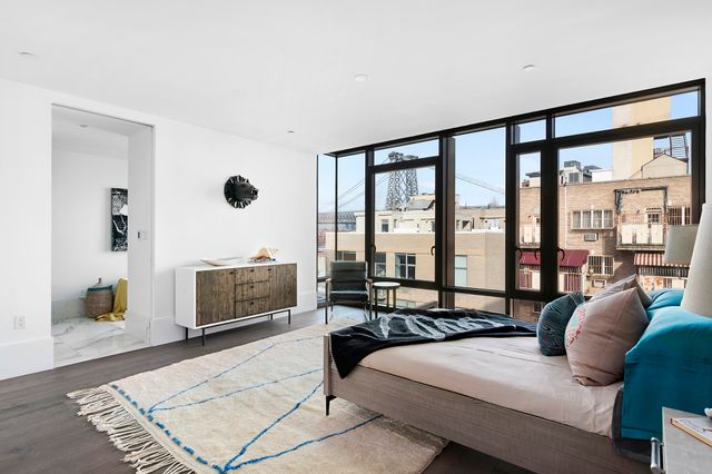 $3,638,974 | 429 Kent Avenue, Unit PH5 | Williamsburg