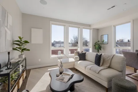 $845,000 | 17 Chestnut Avenue, Unit 3, Jamaica Plain, MA 02130