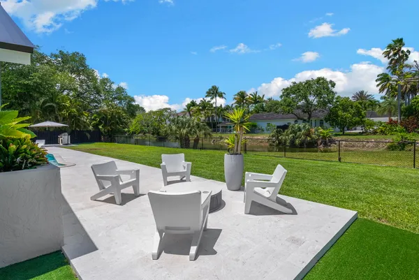 $2,925,000 | 9201 Southwest 102nd Street, Miami, FL 33176