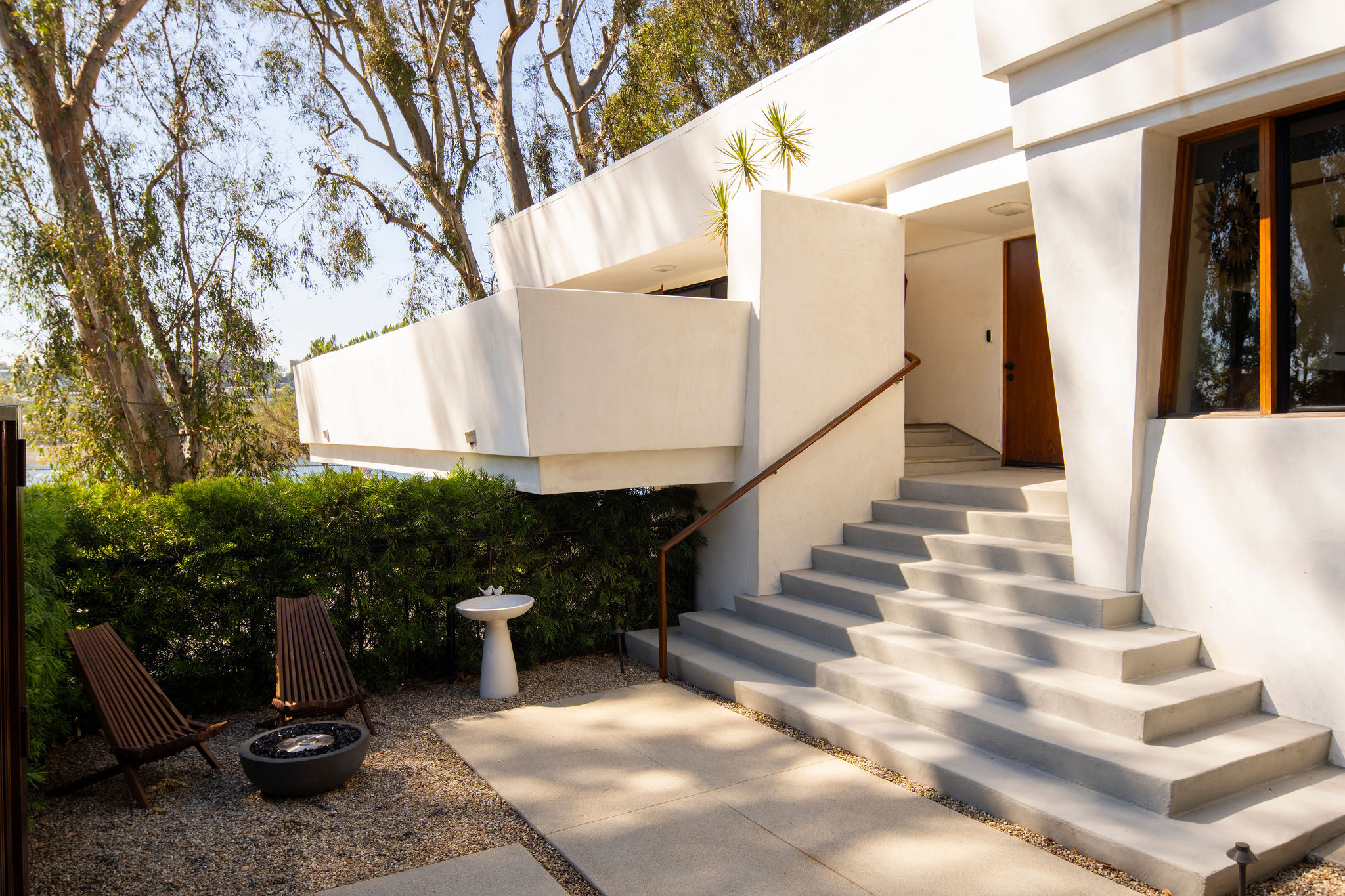 2371 Cove Ave Los Angeles, CA 90039 - Photo 6 of 43