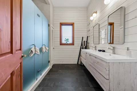 $1,375,000 | 10512 Lake Park Drive, Dripping Springs, TX 78620